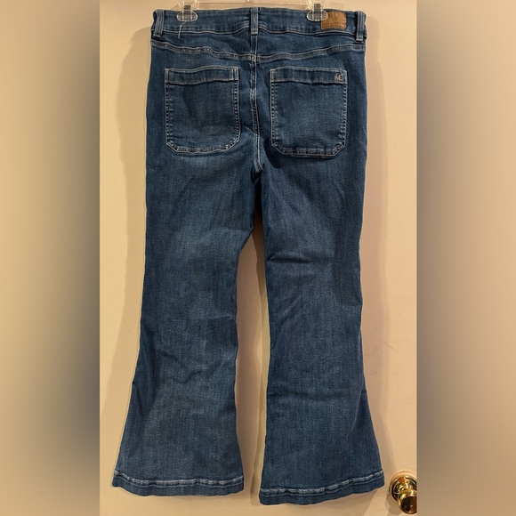 American Eagle size 14 next level stretch super hi rise flare denim jeans - Picture 2 of 4